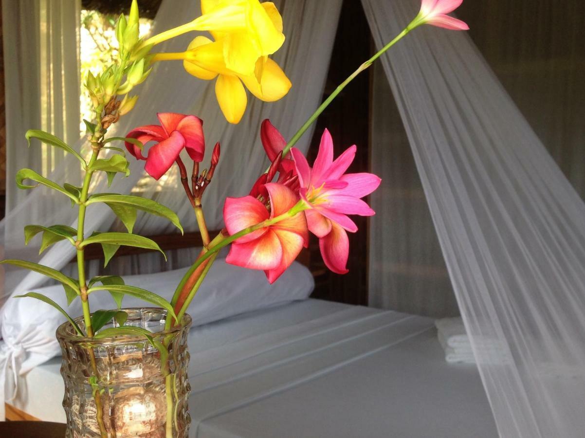 Tinaoog Beach Resort Alad Экстерьер фото